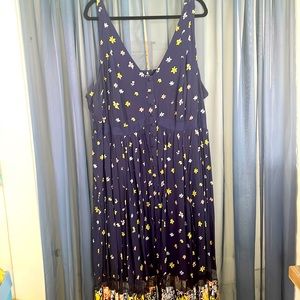 Torrid Size 4 Floral Maxi Dress